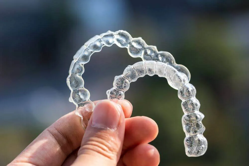 Ερωτήσεις Invisalign: 3 Συχνές Ερωτήσεις